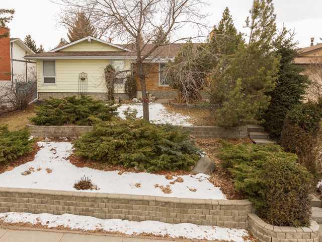 I have sold a property at 856 CANAVERAL Crescent SW in Calgary